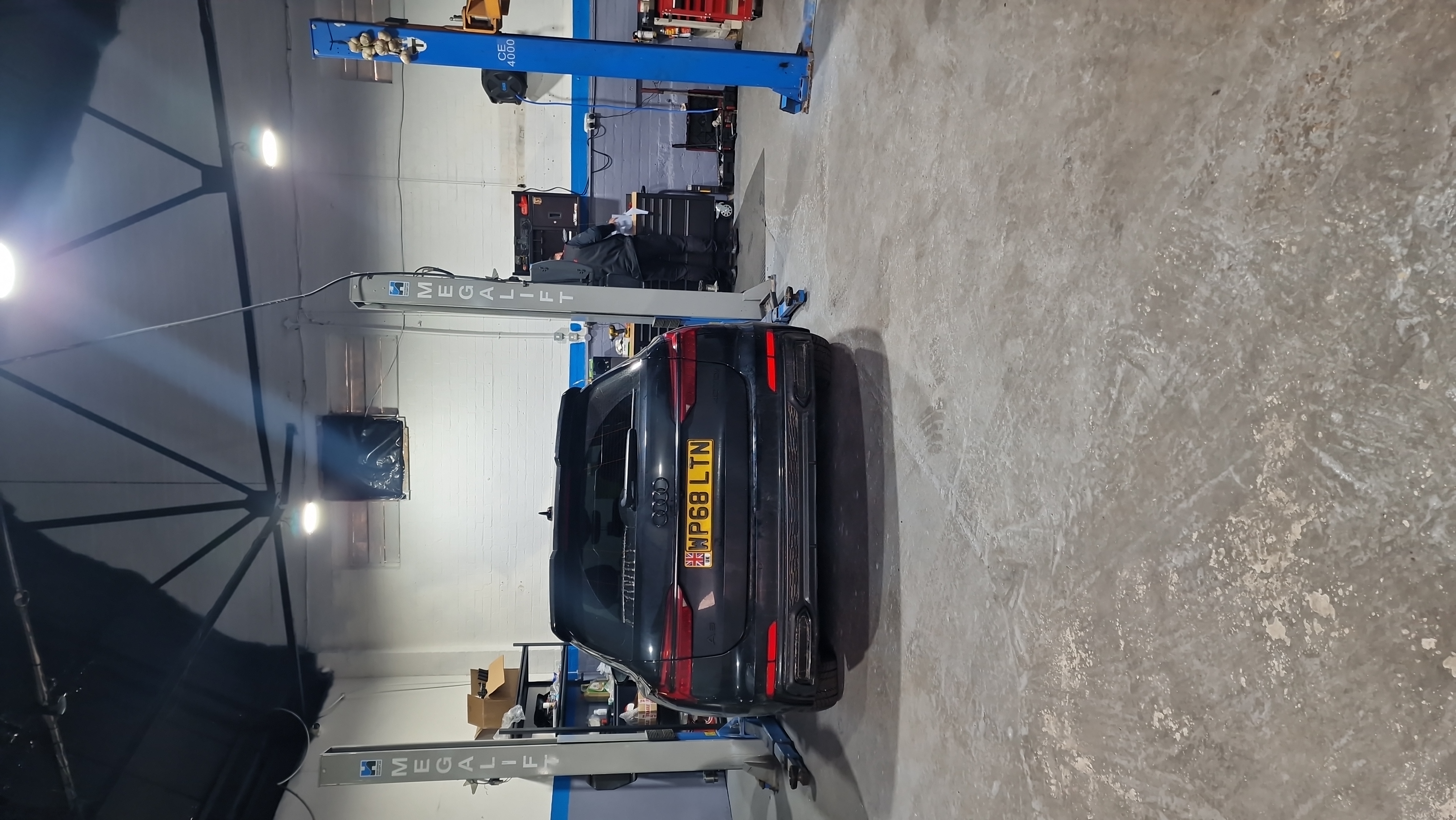 Audi A6 photo 1